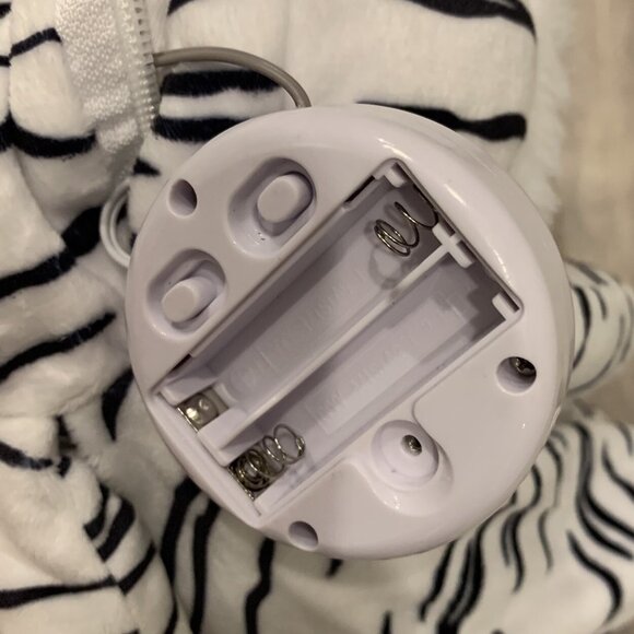 Love By Emi White Tiger Lovey Plush Security Blanket Stuffed Animal SOUND WORKS - Picture 7 of 9